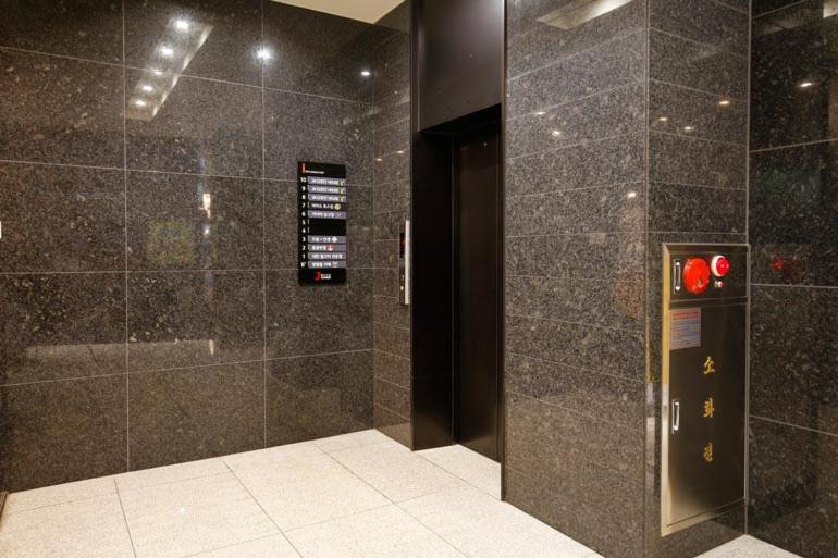Guest house 24 Oneroomtel Sinchon Avenuel